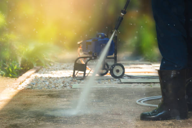 Why Choose Our Pressure Washing Services in Florida